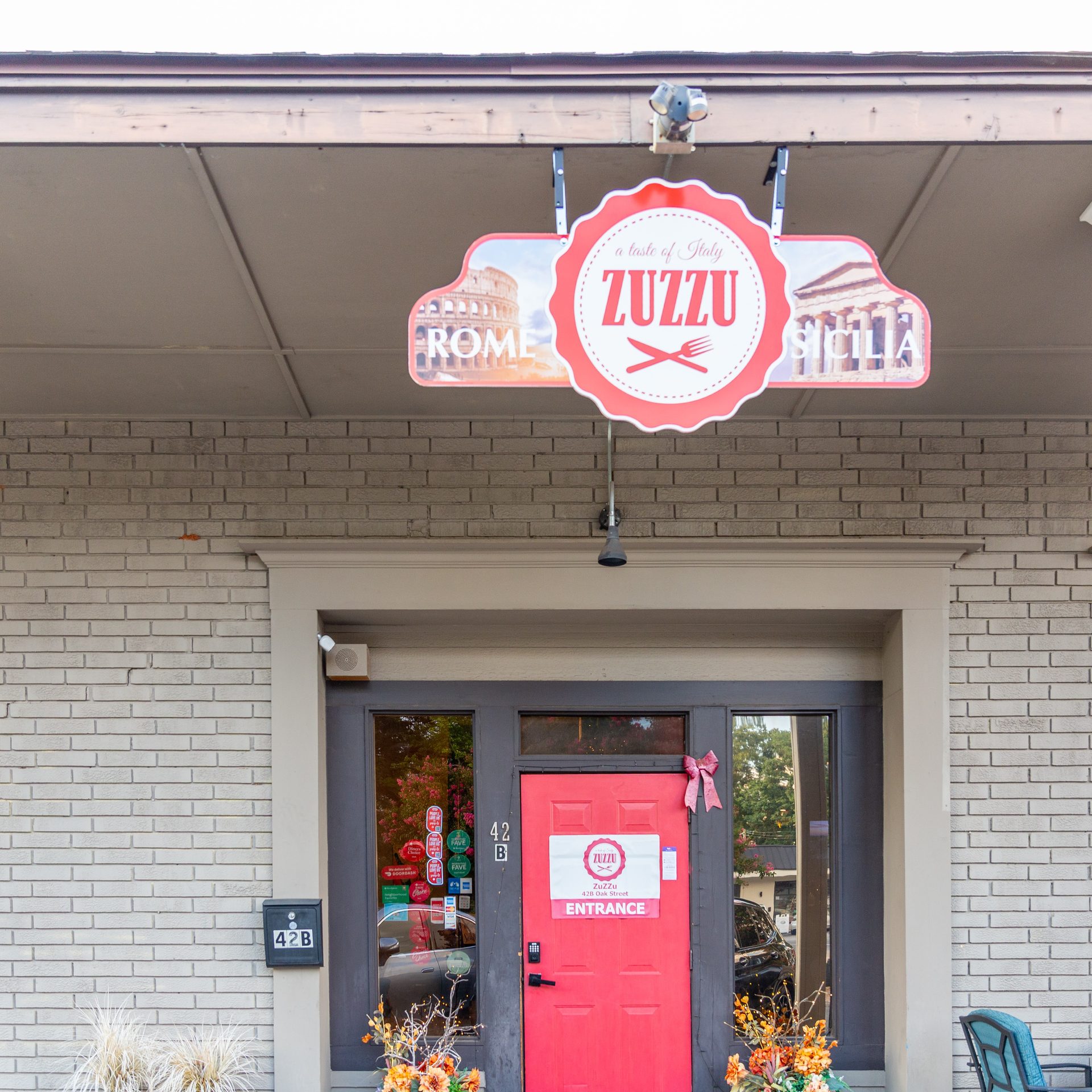 Come See Us on Oak Street